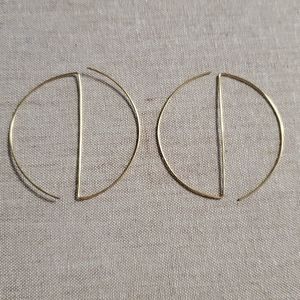 2.5 inch gold hoops